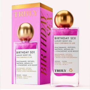 TRULY Luxury Body Oil - Pink and Gold